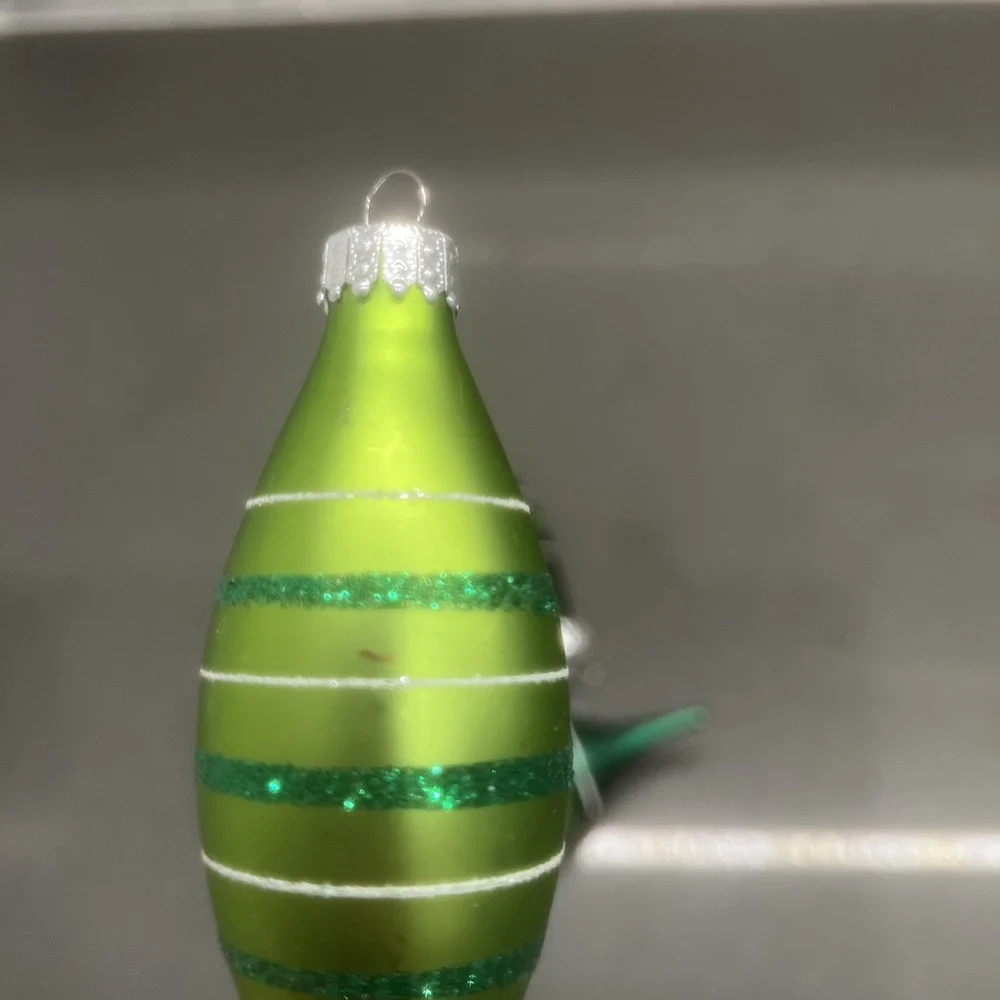3-VINTAGE UT Unique Treasures Blown Glass Green w/Glitter Teardrop Christmas EUC